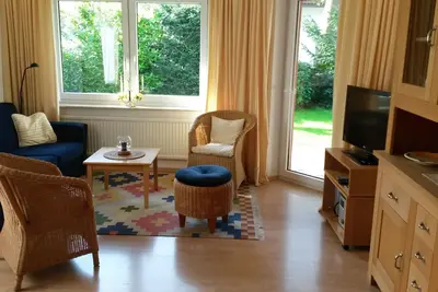 Image de Appartement central et calme avec jardin: à seulement 280m de la plage + emplacement privilégié!