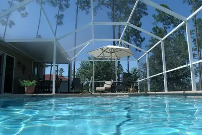 Image de Villa avec piscine chauffée solaire dans Lehigh Acres, près de Fort Myers