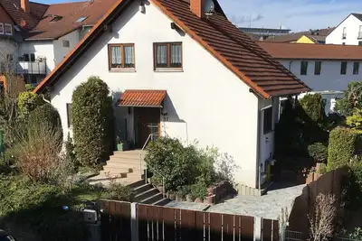 Image de Appartement de 3 pièces pour 4 pers. avec balcon, Wlan, Tgl salle de bains. 30 min. Pour Francfort