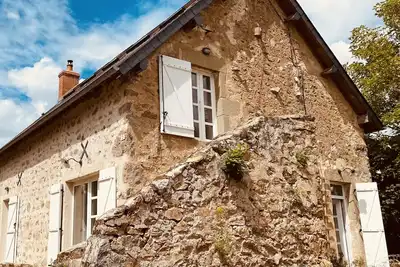 Image de Maison en pierre dans le Morvan - restaurée, authentique, confort + fibre Wifi