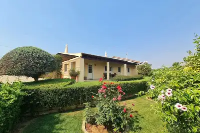 Image de Villa familiale avec piscine Xxl, à 10 km de Lagos et des plages 7251 / Al