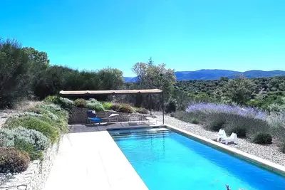 Image de Ciel Du Luberon - votre villa de vacances avec une grande piscine Ă Bonnieux