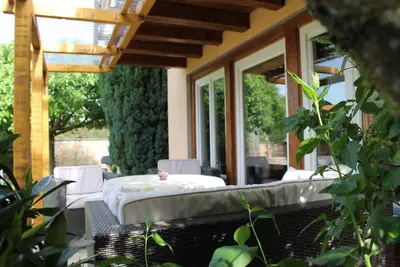 Image de Mediterranean living ambience in a quiet, rural location