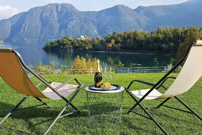 Image de Appartement haut de gamme avec vue imprenable, jardin et piscine