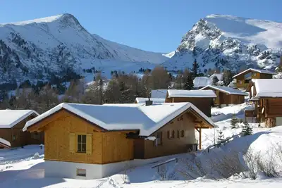 Image de Chalet confortable pour des vacances d'été ou d'hiver dans les montagnes