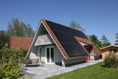 Image de Maison en Frise orientale, paradis des sports nautiques, pour amoureux de nature