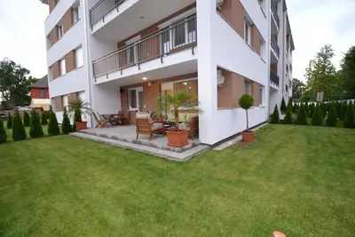 Image de Appartement Luxoriöses sur la piscine au rez-de-chaussée et spa, 120m plage, Wifi gratuit