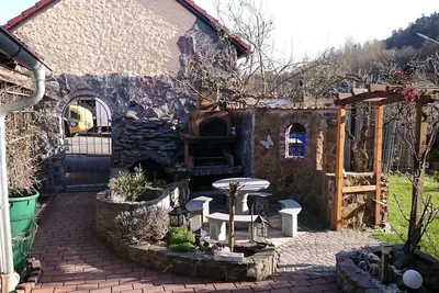 Image de Appartement au niveau du sol, avec les chiens, en mesure de posséder Terase