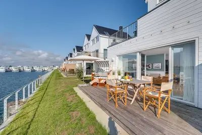 Image de Appartement de luxe dans le style beachhouse sur la mer - Barrierearm