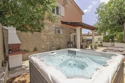 Image de Cottage Tiffany * 5000 m2 de jardin, aire de jeux, idéal pour les familles