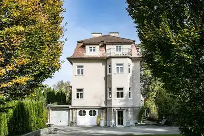 Image de Villa située dans lavillede Salzbourg, à proximité de tous les domaines skiables,