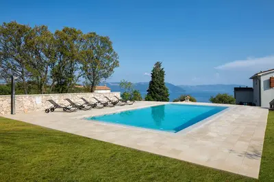 Image de Villa Primela avec vue imprenable sur la mer et piscine privée