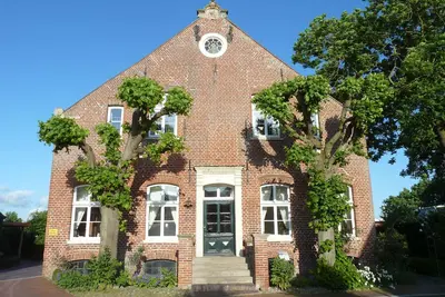 Image de Vacances actives en mer du Nord dans une ancienne ferme avec un grand jardin dans un village de pêcheurs