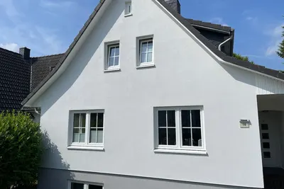 Image de 100m de la plage gr. Maison de vacances pour familles en haut équipement avec jardin