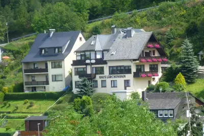 Image de ☎️🍀🌹Appartement moderne et confortablement meublé avec balcon pour 2-8 personnes🌹🍀 (🌹🍀