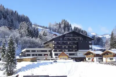 Image de Fantastique appartement de 2 chambres à droite \"dari\" dans la zone de ski et de randonnée