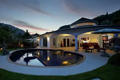 Image de La villa « Eden », piscine privée & domestique attitrée, emplacement idyllique.