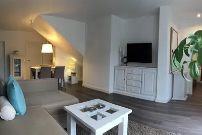 Image de Appartement de qualité de charme, moderne et haut avec le lac 1 min. Du lac