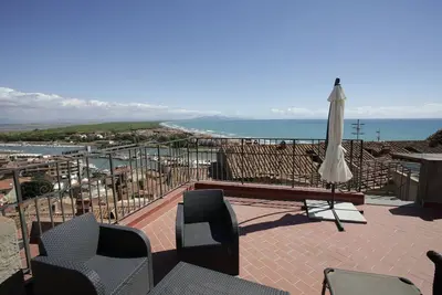 Image de Appartement romantique avec terrasses dans le centre médiéval avec panorama