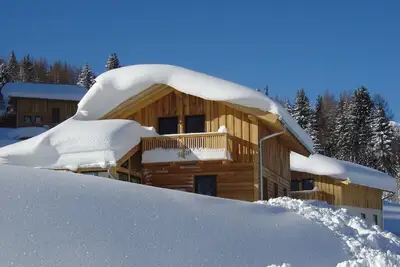 Image de spacious detached holiday house with winter garden