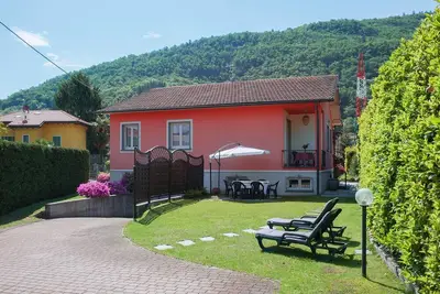 Image de Maison bien entretenue 5 chambres avec terrasse et grand jardin de soleil