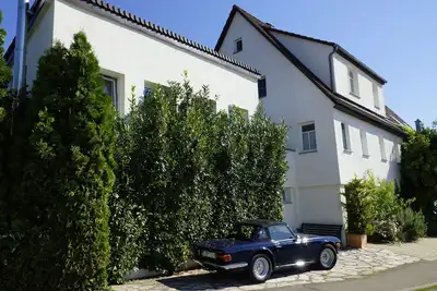 Image de Ferme d'artiste élégante avec 2 unités de vie séparées près de Tübingen