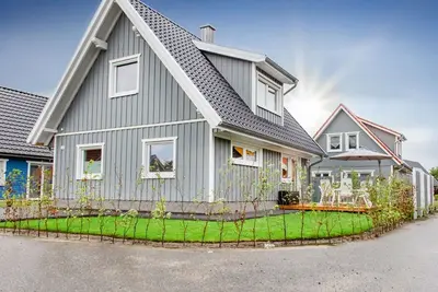 Image de Luxe maison de vacances dans le style de la Suède avec sauna, bain à remous, cheminée, jardin
