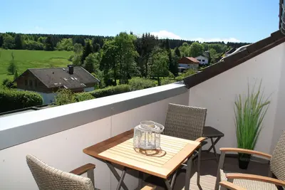 Image de Nouveau! ! Lumineux, appartement de 3 pièces rénové de haute qualité, vue fantastique