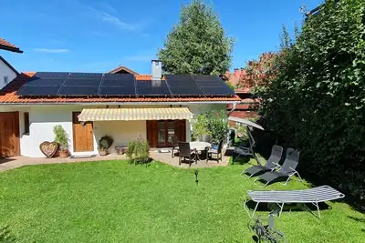 Image de Maison de vacances avec vue sur la montagne, sentiers de randonnée et pistes cyclables à 100 m, animaux acceptés
