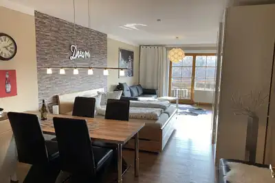 Image de Application anti-allergies, rénovée, moderne, ensoleillée, très populaire. jusqu'à 4p.