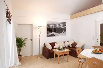 Image de Appartement confortable, ensoleillé et récemment rénové avec vue sur la Zugspitze - 4 étoiles