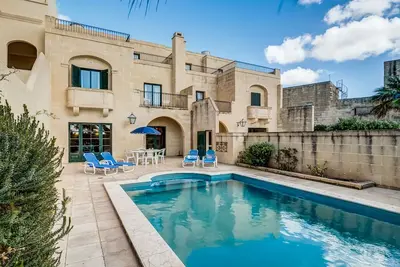 Image de Beautiful large Poolvilla with A/C for max 8 pers, surrounded by large terrace