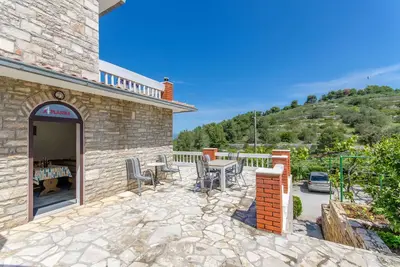 Image de Appartements Drazen (59221-A1) - Stomorska - île de Solta