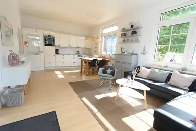 Image de Situé au centre de Kirchstr. - Appartement pour 4-5 personnes avec sa propre terrasse sud