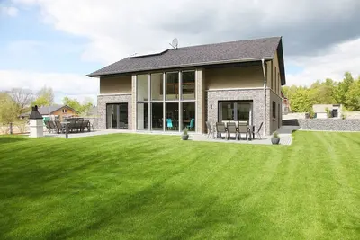 Image de Villa de rêve sur le lac Plauer, 9 chambres, sauna, bain à remous, 250m2