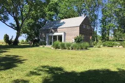 Image de Maison au design moderne pour 4 à 6 personnes dans un bel emplacement près du Cap Arkona