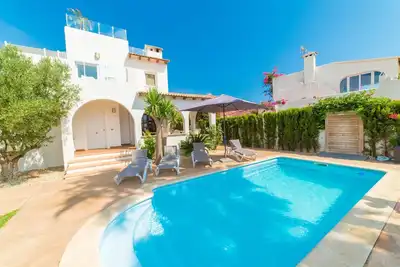 Image de 🌴 Villa espagnole avec un confort de bien-être toute l'année 🌴