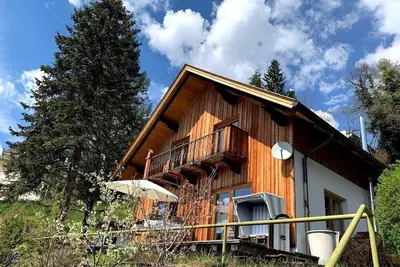 Image de Maison quasi naturelle avec jardin, verger, sauna, cheminée et connexion Wi-Fi gratuite