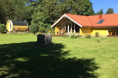 Image de Maison en bois avec sauna et internet sur un magnifique terrain naturel