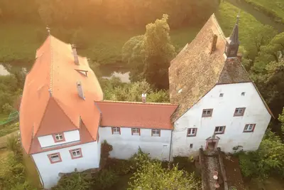 Image de Welcome to Plankenfels Castle - live like the lords of the castle in the south wing!