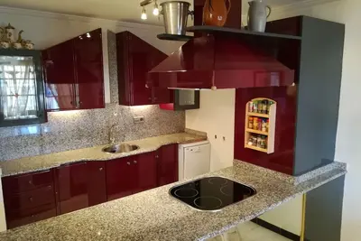 Image de Appartement de haute qualité avec de superbes vues sur la ville, les lacs salés et la mer Wifi Ap. B