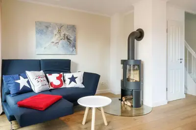 Image de maison de vacances moderne Ot Spo village / chaise de plage sur la plage Ording, y compris