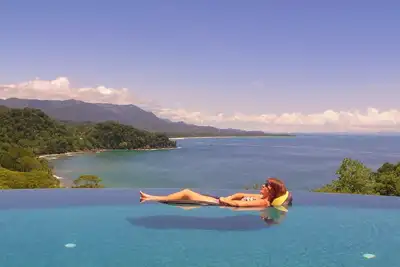 Image de Ne manquez pas cette Luxury Oceanfront Villa Wow. . . Quelle vue!
