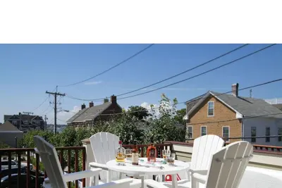 Image de 2 chambres avec loft, terrasse et cheminée sur la rue Thames