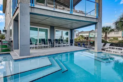 Image de Front de mer | Vue sur l'océan | Piscine chauffée | Marque nouvelle impressionnante maison | Super propre