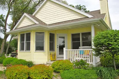 Image de Sunset Nook Cottage: Sur l'eau, Charmant, Couchers de soleil, Glissement de bateau, Près du centre-ville!
