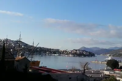 Image de Apart est en position centrale. ville de Dubrovnik, à seulement 5 min. en bus jusqu'à la vieille ville