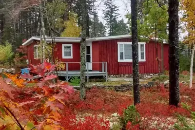 Image de Agréable, ensoleillé, Maine Cottage traditionnel