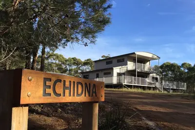 Image de Echidna sur Bruny, de luxe au sein de l'île brousse