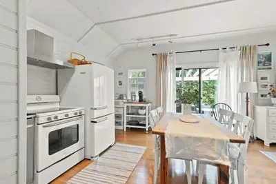 Image de Rafraîchissez votre corps et votre âme! Marcher à tout, profiter du cadre magnifique jardin.